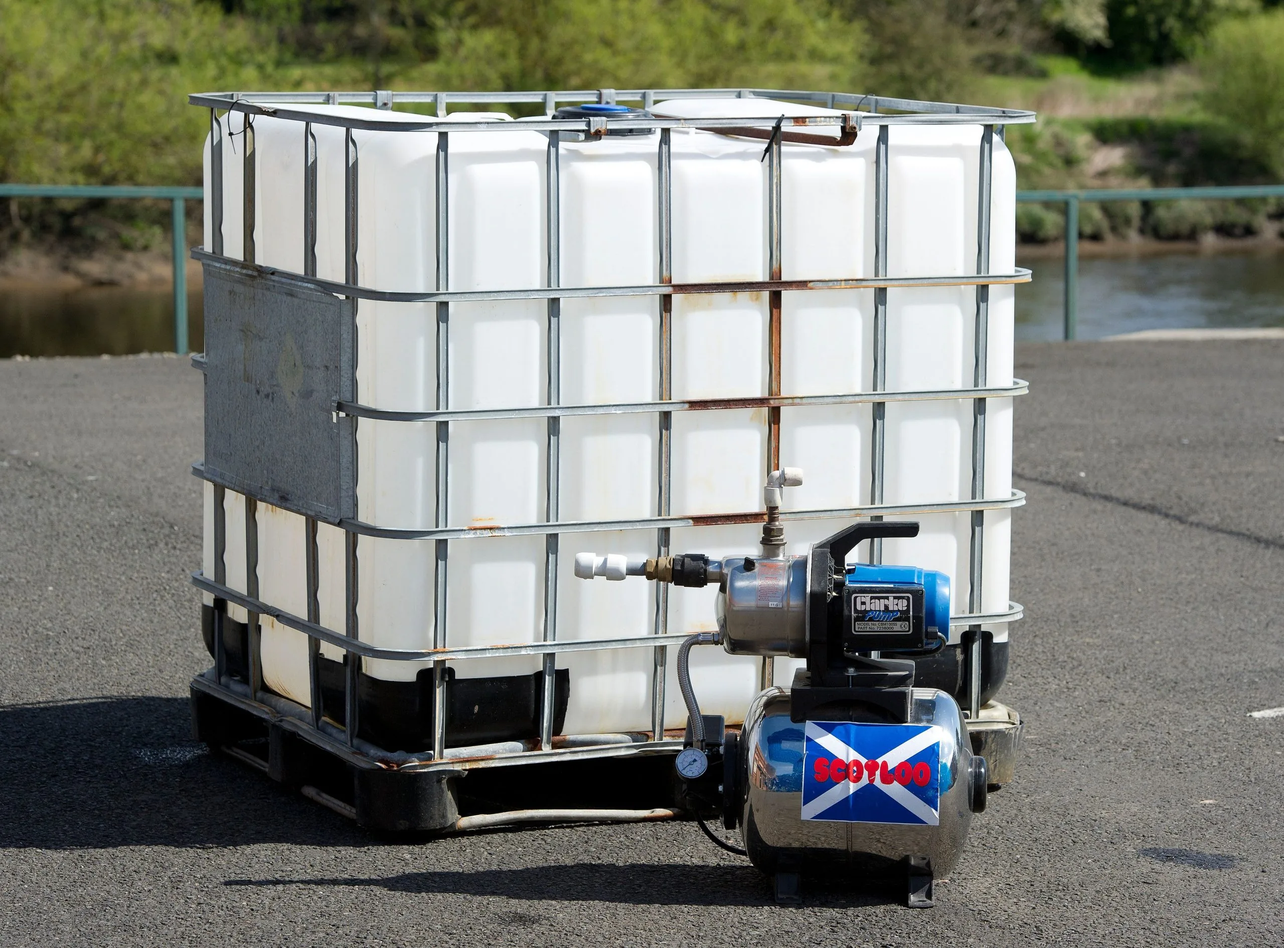 Thomas Apiculture -Thomas Apiculture Waste Water Tank and Pump scaled 1